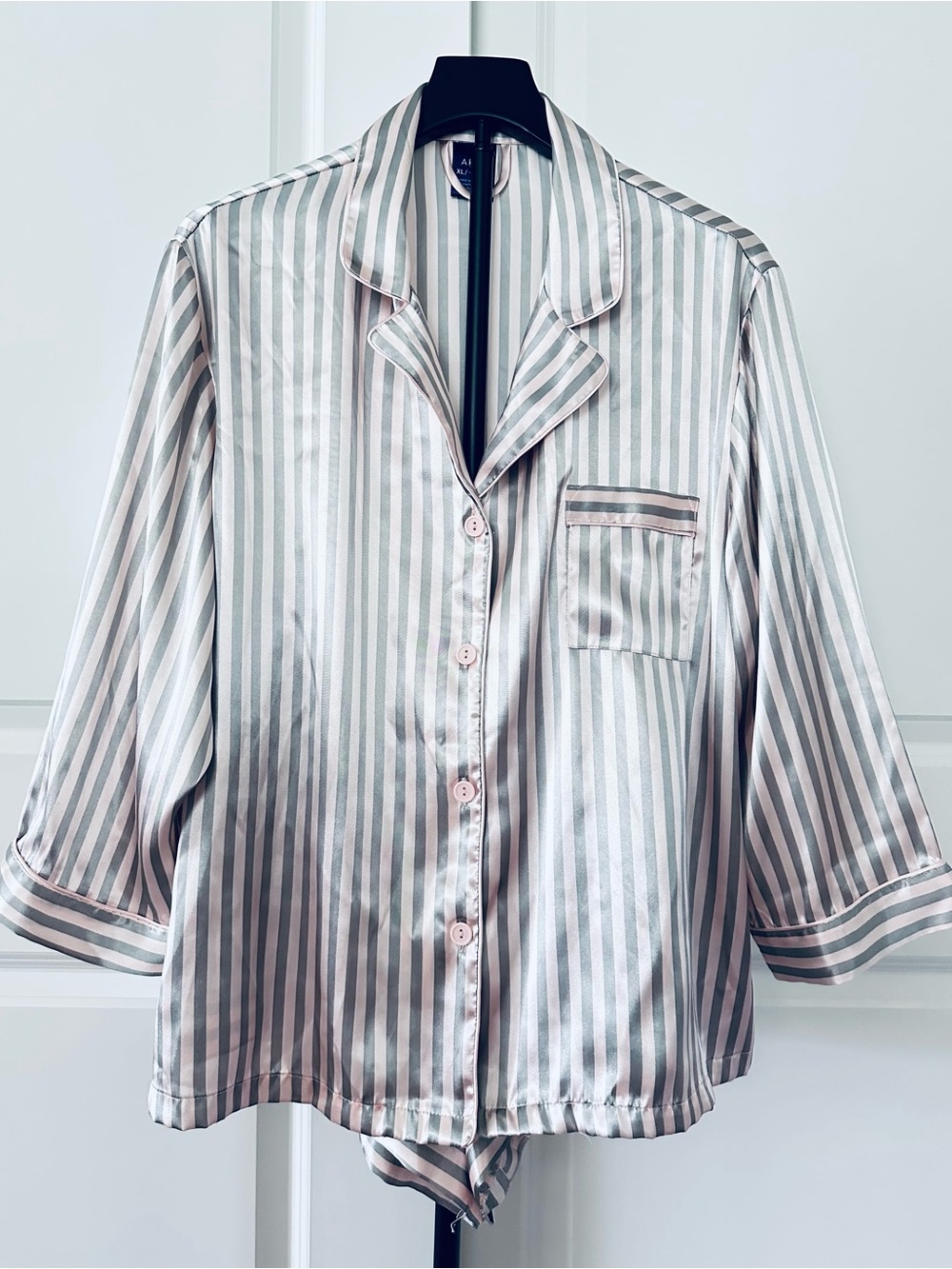 Women’s APT.9 Striped Satin Pajama Short Set Light Gray & Pink Size XL